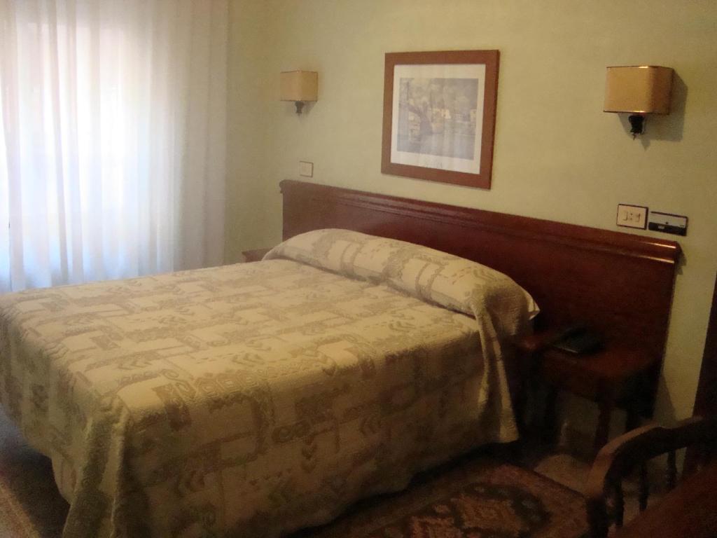 Hotel Avenida Gijón Kamer foto